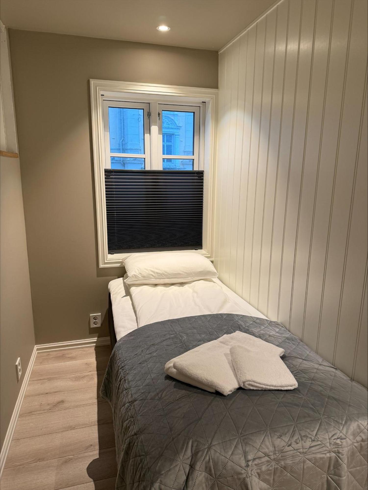 Floro Apartments Hotell Florø Exterior foto